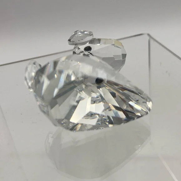 Swarovski Crystal Dog Figurine On Mirror Base - Picture 8 of 12